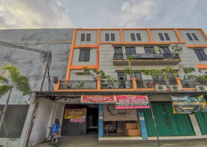 OYO LIfe 93129 Kost Mangga Hotel Jakarta
